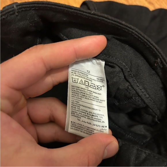 Old Navy Rockstar Super Skinny High Rise Black Jeans (Size 12) - Picture 5 of 7